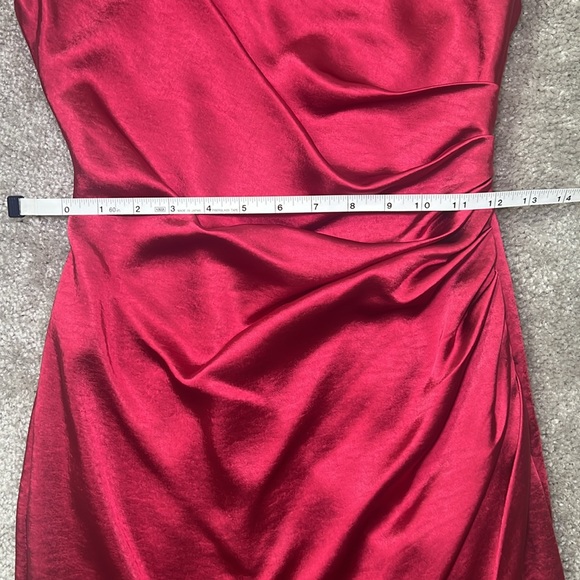 Preowned Elliat Revolve Cassini Red one shoulder Asymmetrical midi dress XS - Picture 9 of 10